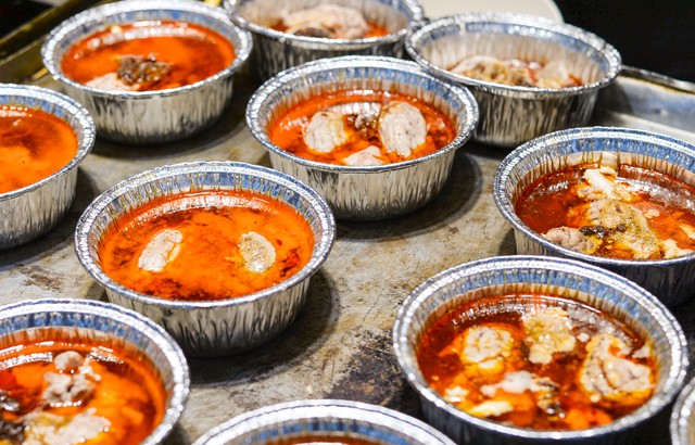 重庆黑暗料理网红餐厅叫什么啊,_重庆特色夜市摊位推荐_重庆鬼饮食夜市