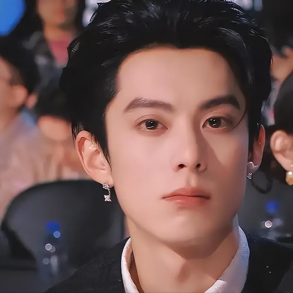 和明星假恋爱被爆黑料的小说,_娱乐圈明星黑料_赵露思虞书欣事件